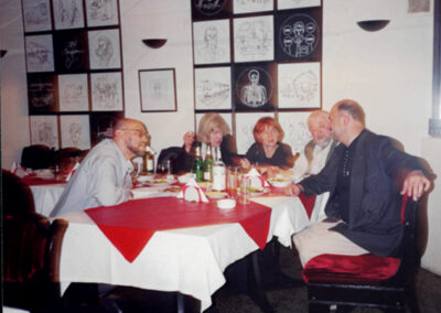 2000, Петербург, после презентаци Шинели Пушкина, слева направо Д.А. Пригов, Таня, Наташа Ковалег